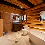 Saarelux Riverise Holiday park Moraste